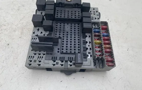 Volvo S80 Fuse module 30679527