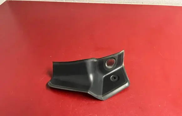 BMW X1 F48 F49 Rear/tail light trim molding 7478290