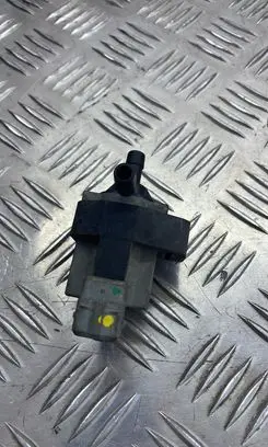 Jaguar XJ X351 Turbo solenoid valve 72268701