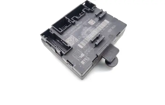 Volkswagen PASSAT B8 Door control unit/module 5Q0959592E