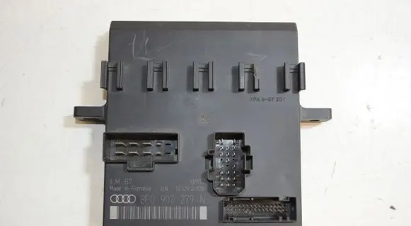 Audi A4 S4 B7 8E 8H Comfort/convenience module 8E0907279N