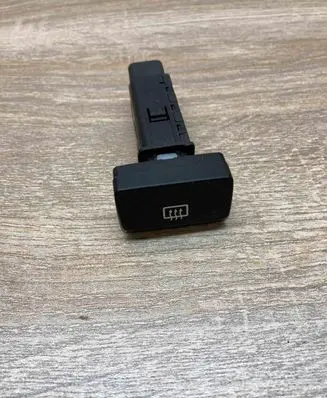 Hyundai Santa Fe Windscreen/window heater switch 202002962