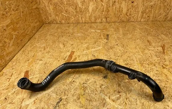 Mercedes-Benz C W205 Engine coolant pipe/hose A2135015201 A6542031302