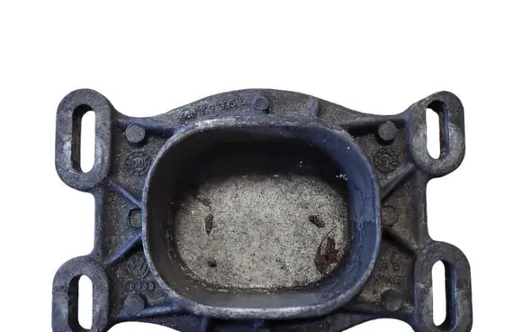 Audi A6 S6 C6 4F Engine mounting bracket 4B0199335L