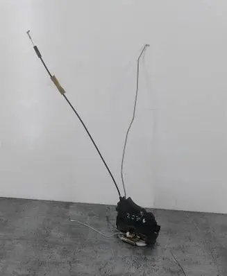Mitsubishi Lancer Front door lock