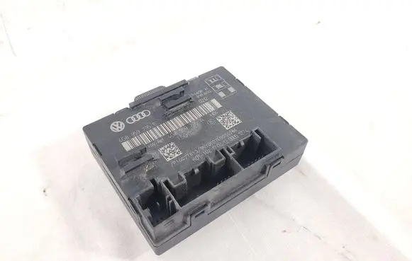Volkswagen Golf VII Door control unit/module 4G8959795E