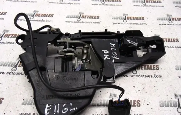 Mercedes-Benz ML W164 Front door exterior handle/bracket 
