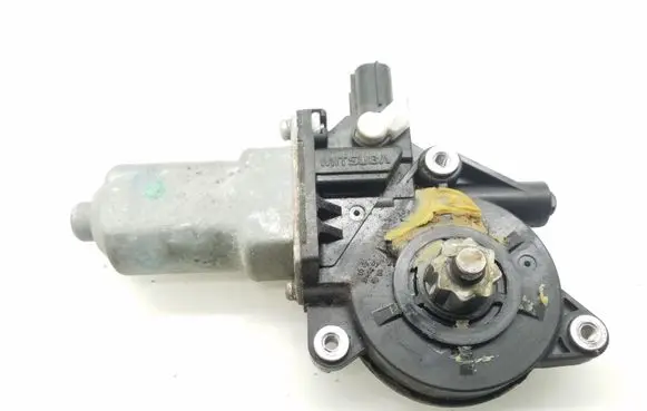 Honda CR-V Front door window regulator motor
