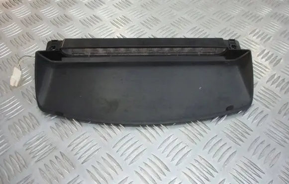 Nissan Primera Third/center stoplight