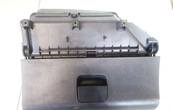 Volkswagen Polo IV 9N3 Glove box 6q1857101f