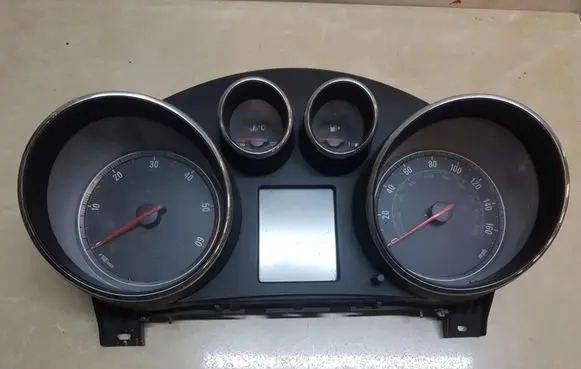 Opel Insignia A Speedometer (instrument cluster) 20970766