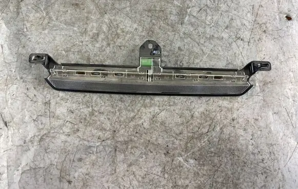 Volvo V70 Third/center stoplight 8658948