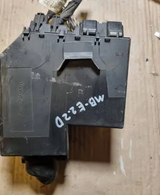 Mercedes-Benz E W210 Light switch 2105404106 210397