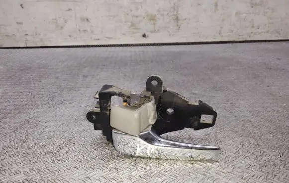 Mitsubishi Grandis Front door interior handle MN105359