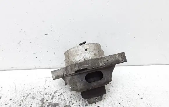 Land Rover Range Rover L322 Engine mount bracket 7H426A002AC