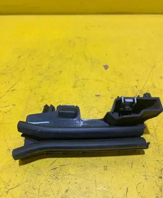 Renault Modus Rear door windshield rail 8200334498