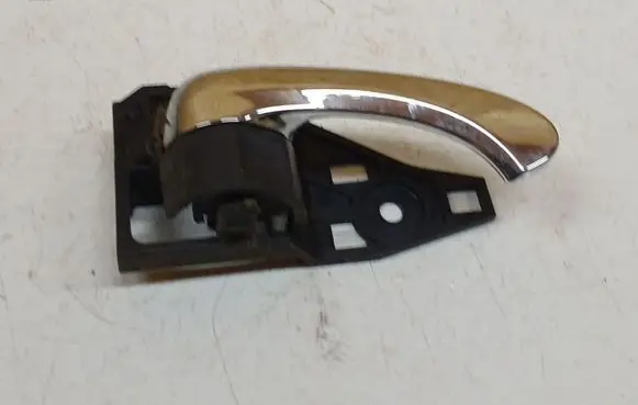 Toyota RAV 4 (XA30) Rear door interior handle