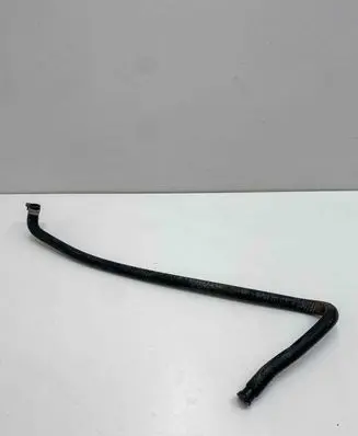 Coolant pipe/hose
