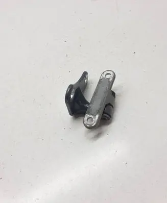 Mercedes-Benz C W203 Front door lower hinge 