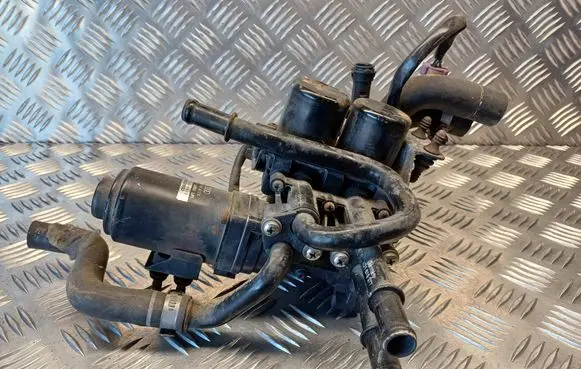 Audi A8 S8 D2 4D Coolant heater control valve 4D0959617A 4D1819370A 4D1819377