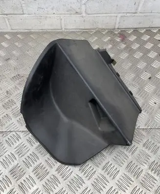 Toyota Auris E180 Other trunk/boot trim element 5821902040
