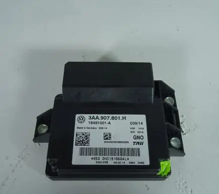 Volkswagen PASSAT CC Engine control unit/module 3AA907801H