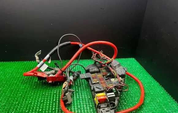 BMW 5 E60 E61 Fuse module 6906599