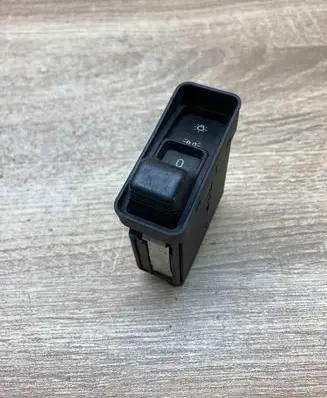 BMW 5 E34 Light switch 8351237