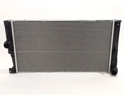 BMW 5 GT F07 Coolant radiator 17117626558