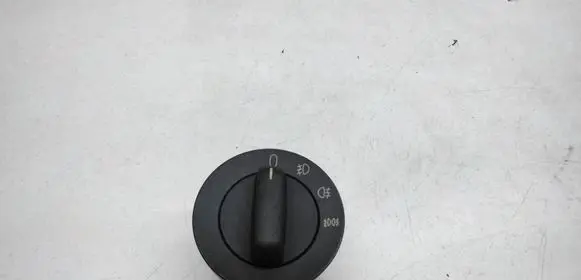 Fog light switch