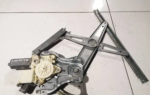 Toyota Avensis T250 Sliding door window regulator with motor 