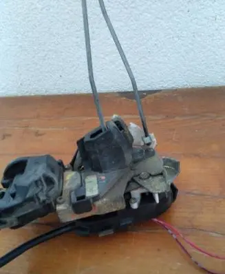 Mazda Premacy Front door lock WCB07