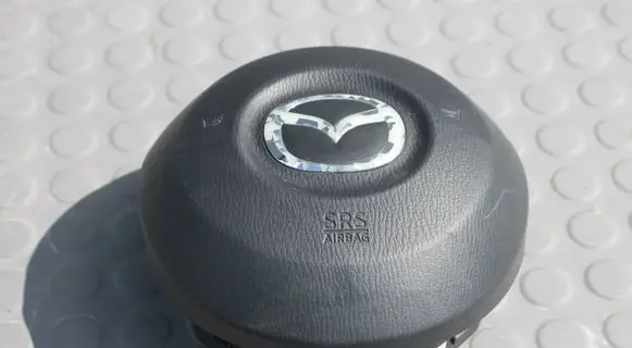 Steering wheel airbag
