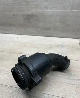 Mercedes-Benz CLS C219 Air intake hose/pipe A6421400687 4010202B