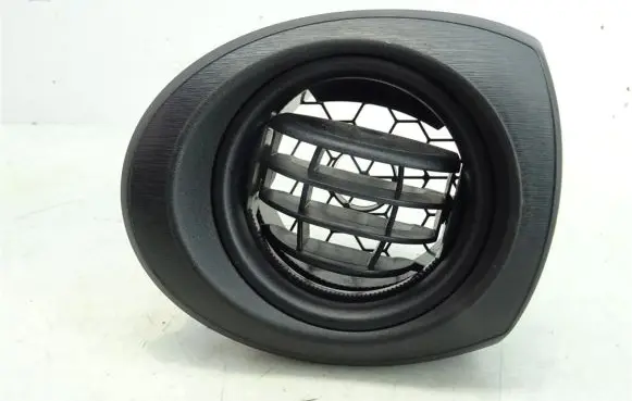Toyota Prius (XW30) Dashboard side air vent grill/cover trim 555662-2290