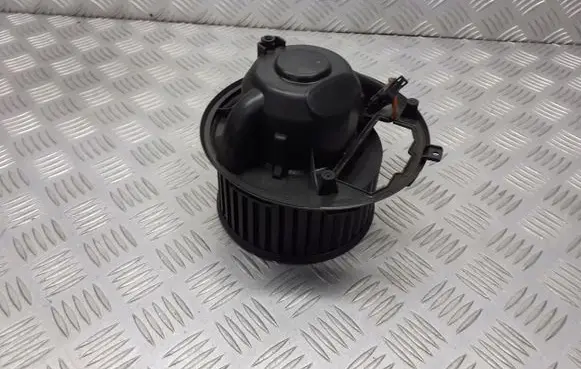 Seat Leon (1P) Front door blower motor 994031P