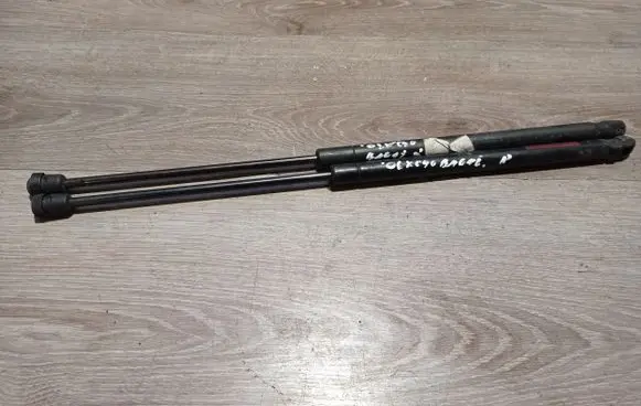 Volvo XC90 Tailgate strut 30649736