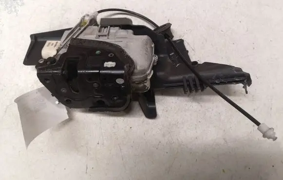 Audi A4 S4 B7 8E 8H Front door lock