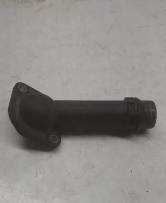 Volkswagen PASSAT B5.5 Engine coolant pipe/hose 06B121121 038121121