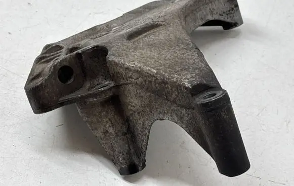 Volkswagen Caddy Engine mounting bracket 03L199207 TS101V12