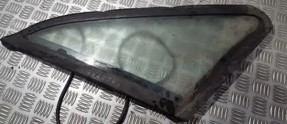 Volkswagen PASSAT B4 Rear side window