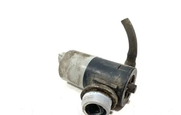 Toyota Avensis T270 Windscreen/windshield washer pump 990460 30892 080701A