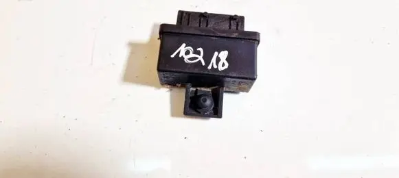 Peugeot 308 Glow plug pre-heat relay