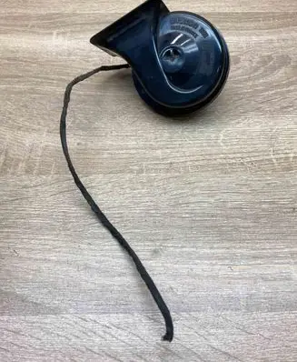 BMW 5 E60 E61 Horn signal 6935988 WITHPLUG