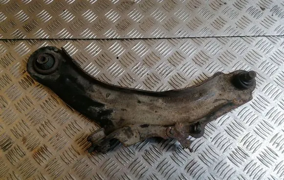 Renault Megane II Front lower control arm/wishbone 