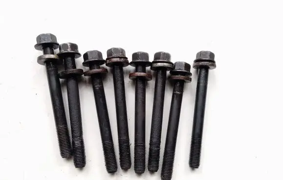 Daihatsu 850, Hijet Cylinder head bolts 