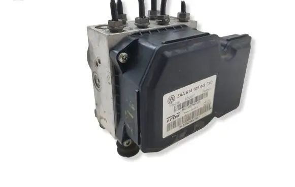 Volkswagen PASSAT B7 ABS Pump 3AA614109AG 17654056 54085622T