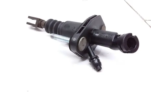 Opel Zafira B Clutch slave cylinder 90581566