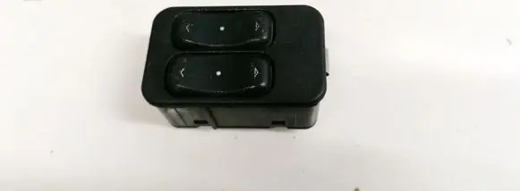 Opel Zafira A Electric window control switch 13363201 90561088