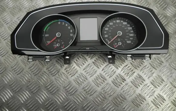 Volkswagen PASSAT B8 Speedometer (instrument cluster) 3G0920954B